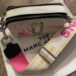 Marc Jacobs x Peanuts 🎀 Snoopy & Charlie Brown ! Cute purse 👛